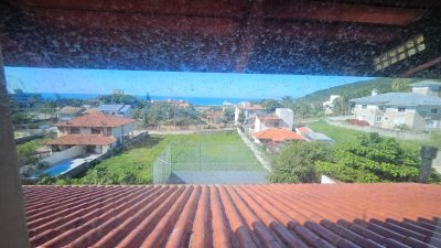 Casa com 288m², 6 quartos (sendo 2 suítes), 2 garagens, no bairro Praia Brava em Florianópolis