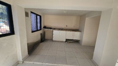 Casa com 288m², 6 quartos (sendo 2 suítes), 2 garagens, no bairro Praia Brava em Florianópolis
