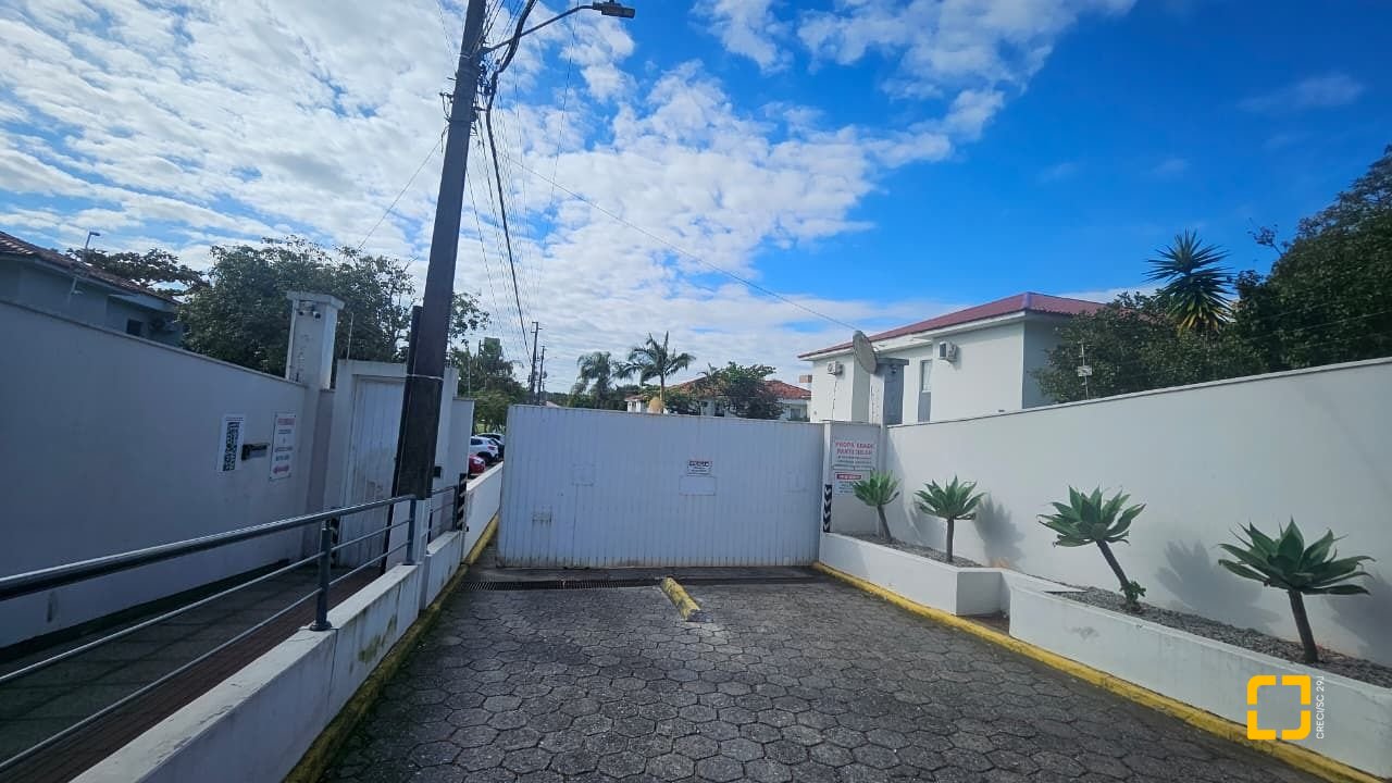 Apartamento com 49m², 2 quartos, 1 garagem, no bairro Canasvieiras em Florianópolis