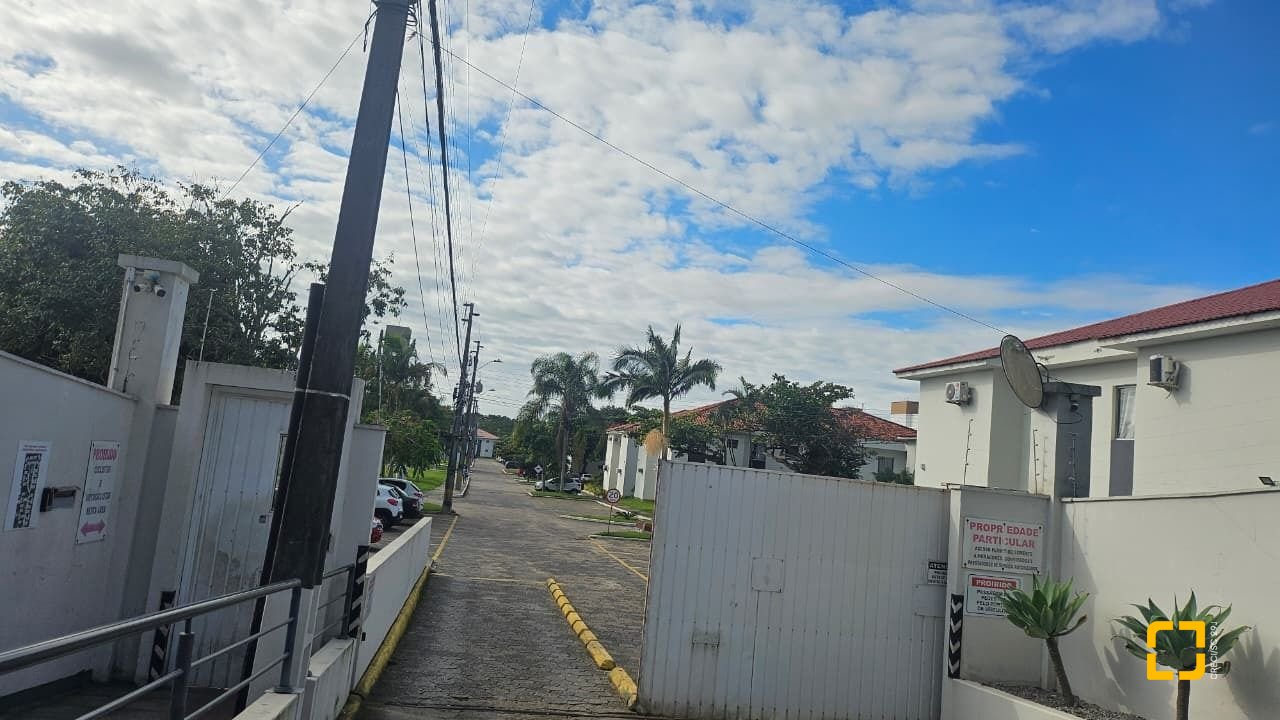 Apartamento com 49m², 2 quartos, 1 garagem, no bairro Canasvieiras em Florianópolis