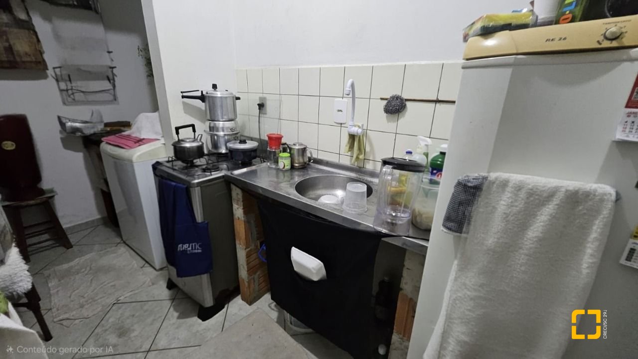 Apartamento com 49m², 2 quartos, 1 garagem, no bairro Canasvieiras em Florianópolis