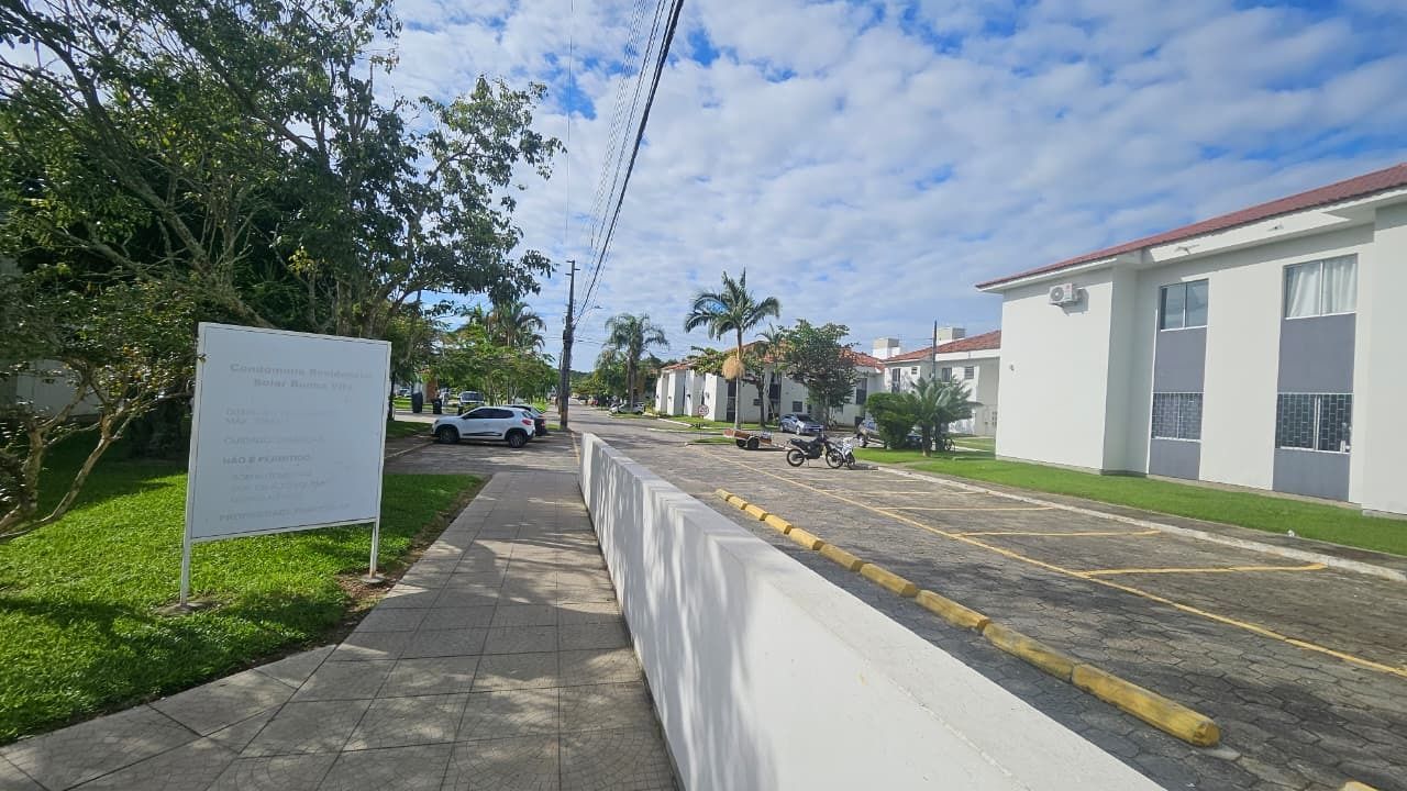 Apartamento com 49m², 2 quartos, 1 garagem, no bairro Canasvieiras em Florianópolis