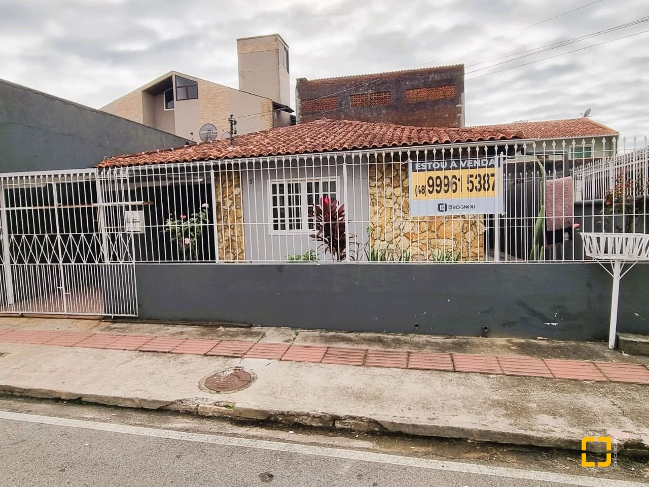 Casa com 180m², 4 quartos, 2 garagens, no bairro Bela Vista em São José