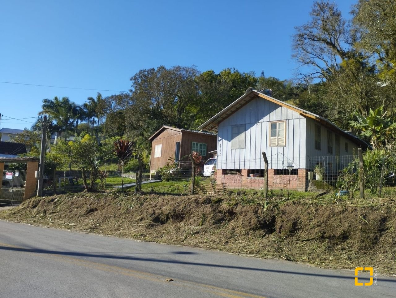 Terreno com 1061m², no bairro Ratones em Florianópolis