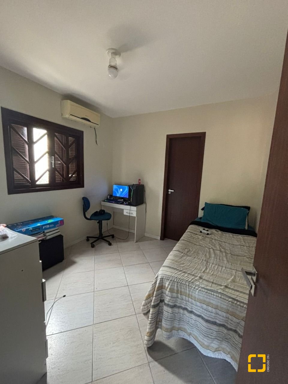 Casa com 120m², 4 quartos (sendo 2 suítes), 1 garagem, no bairro Ingleses em Florianópolis