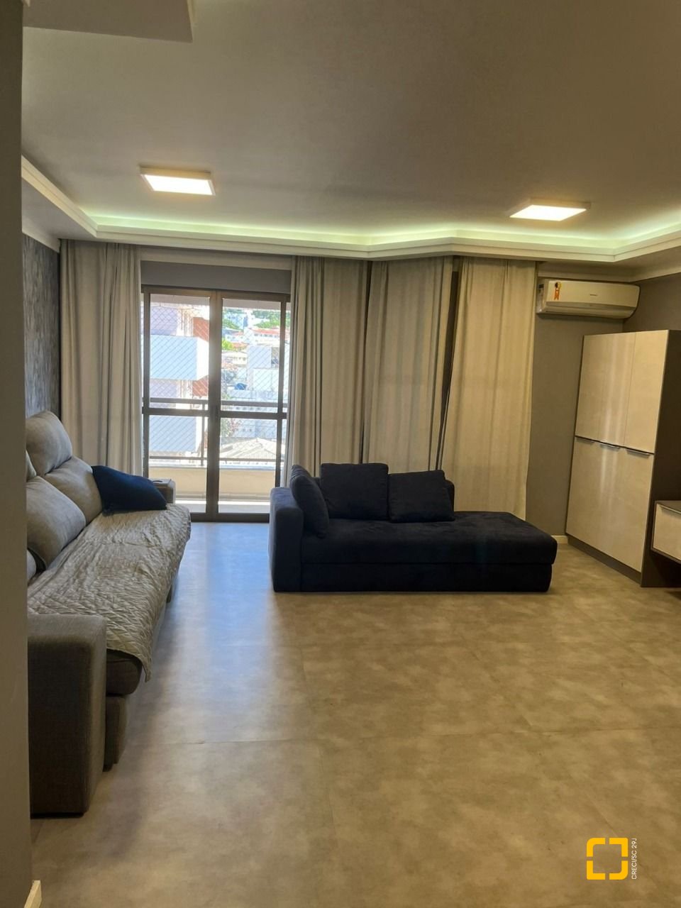 Cobertura com 327m², 5 quartos (sendo 2 suítes), 3 garagens, no bairro Trindade em Florianópolis