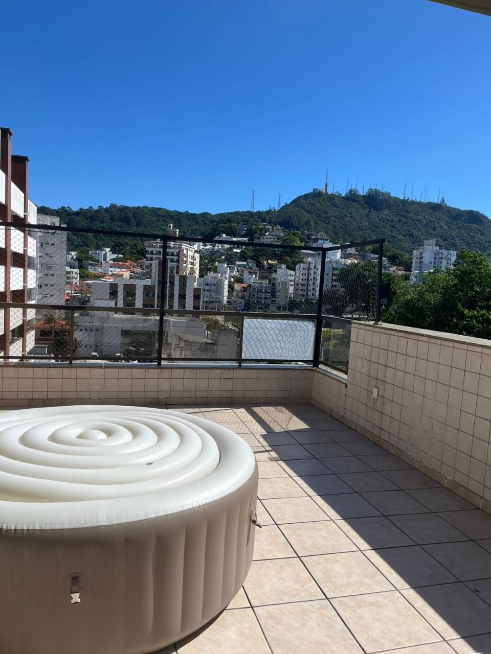 Cobertura com 327m², 5 quartos (sendo 2 suítes), 3 garagens, no bairro Trindade em Florianópolis