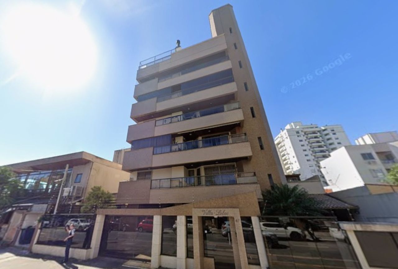 Cobertura com 327m², 5 quartos (sendo 2 suítes), 3 garagens, no bairro Trindade em Florianópolis