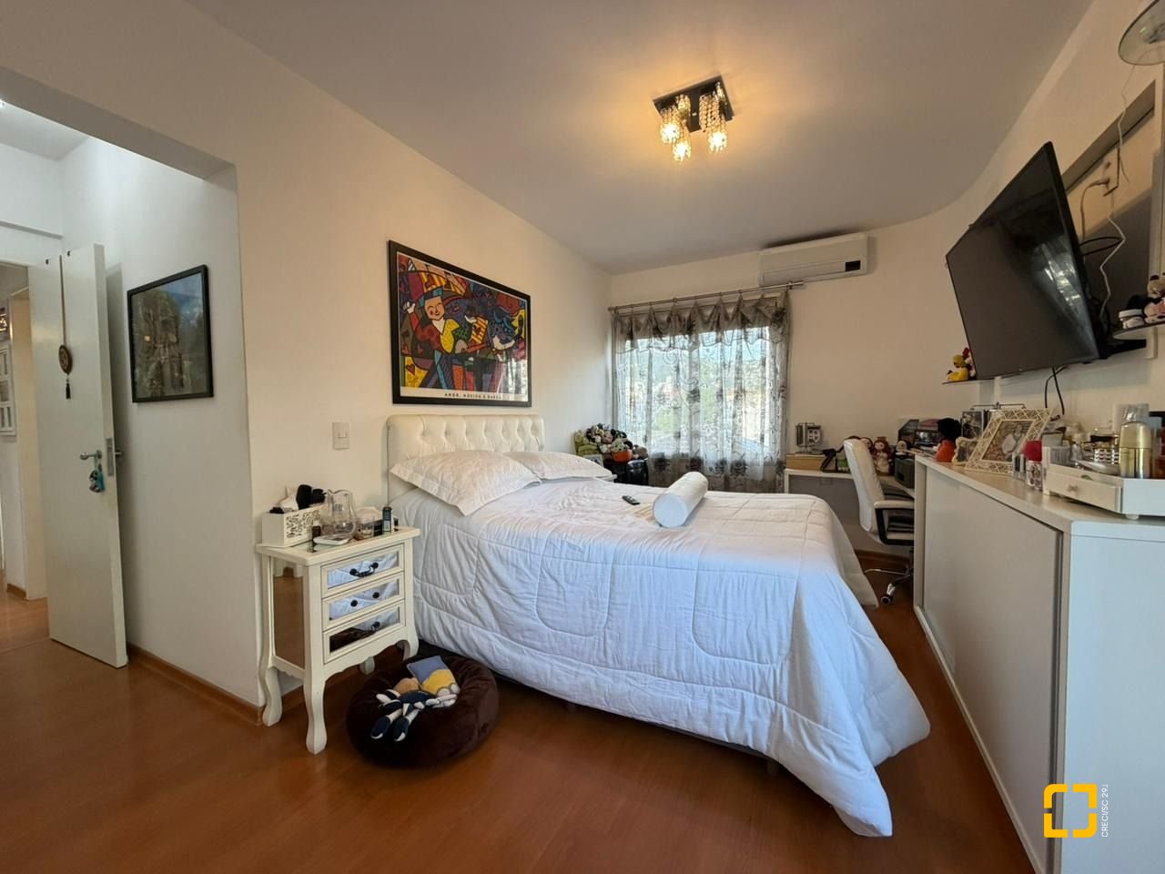 Apartamento com 106m², 4 quartos (sendo 1 suíte), 1 garagem, no bairro Centro em Florianópolis