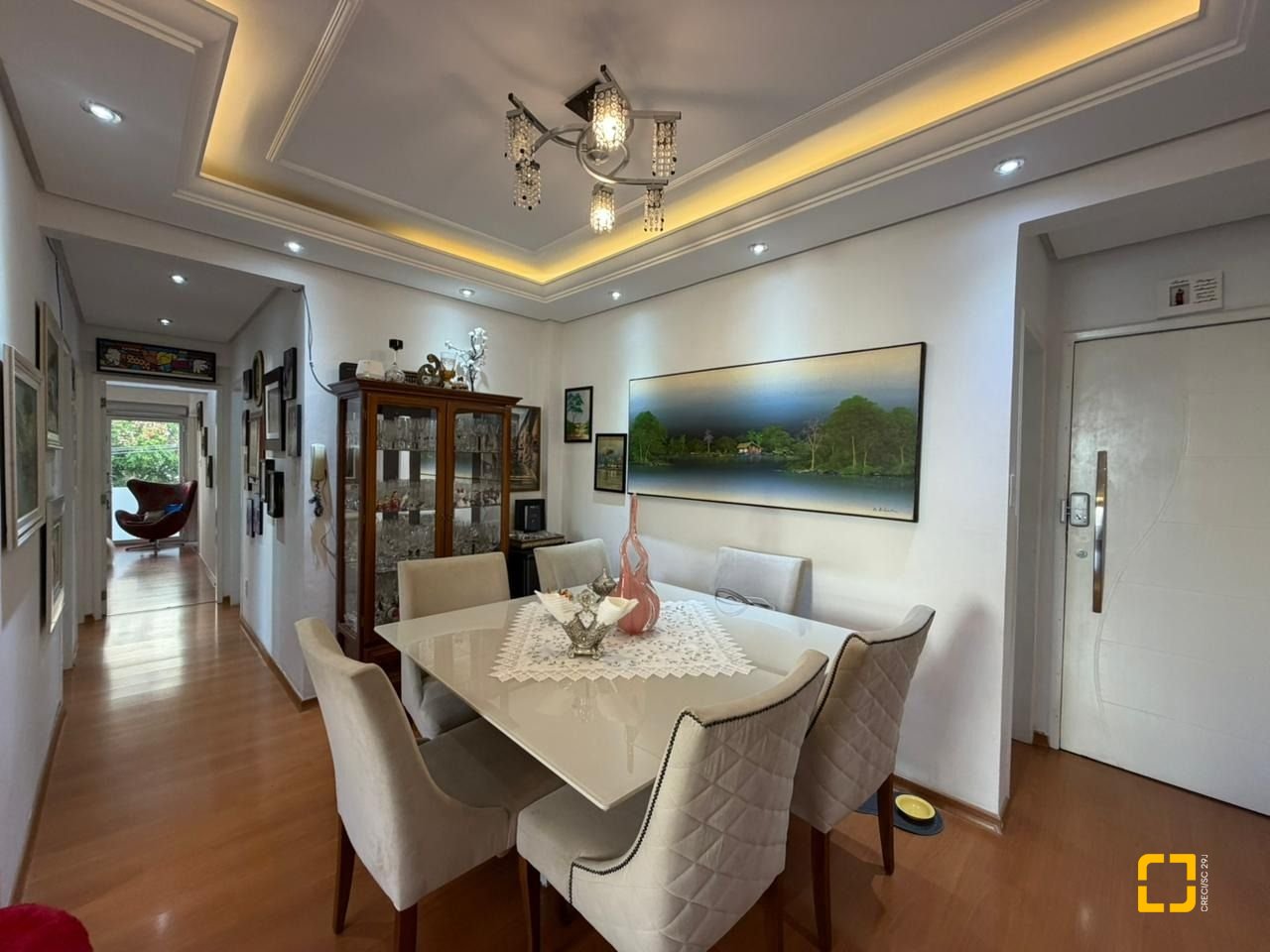 Apartamento com 106m², 4 quartos (sendo 1 suíte), 1 garagem, no bairro Centro em Florianópolis