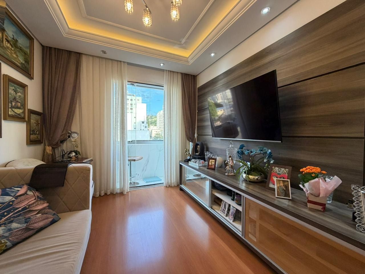 Apartamento com 106m², 4 quartos (sendo 1 suíte), 1 garagem, no bairro Centro em Florianópolis
