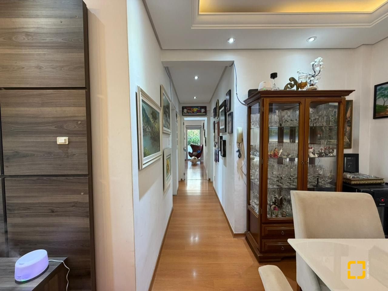 Apartamento com 106m², 4 quartos (sendo 1 suíte), 1 garagem, no bairro Centro em Florianópolis