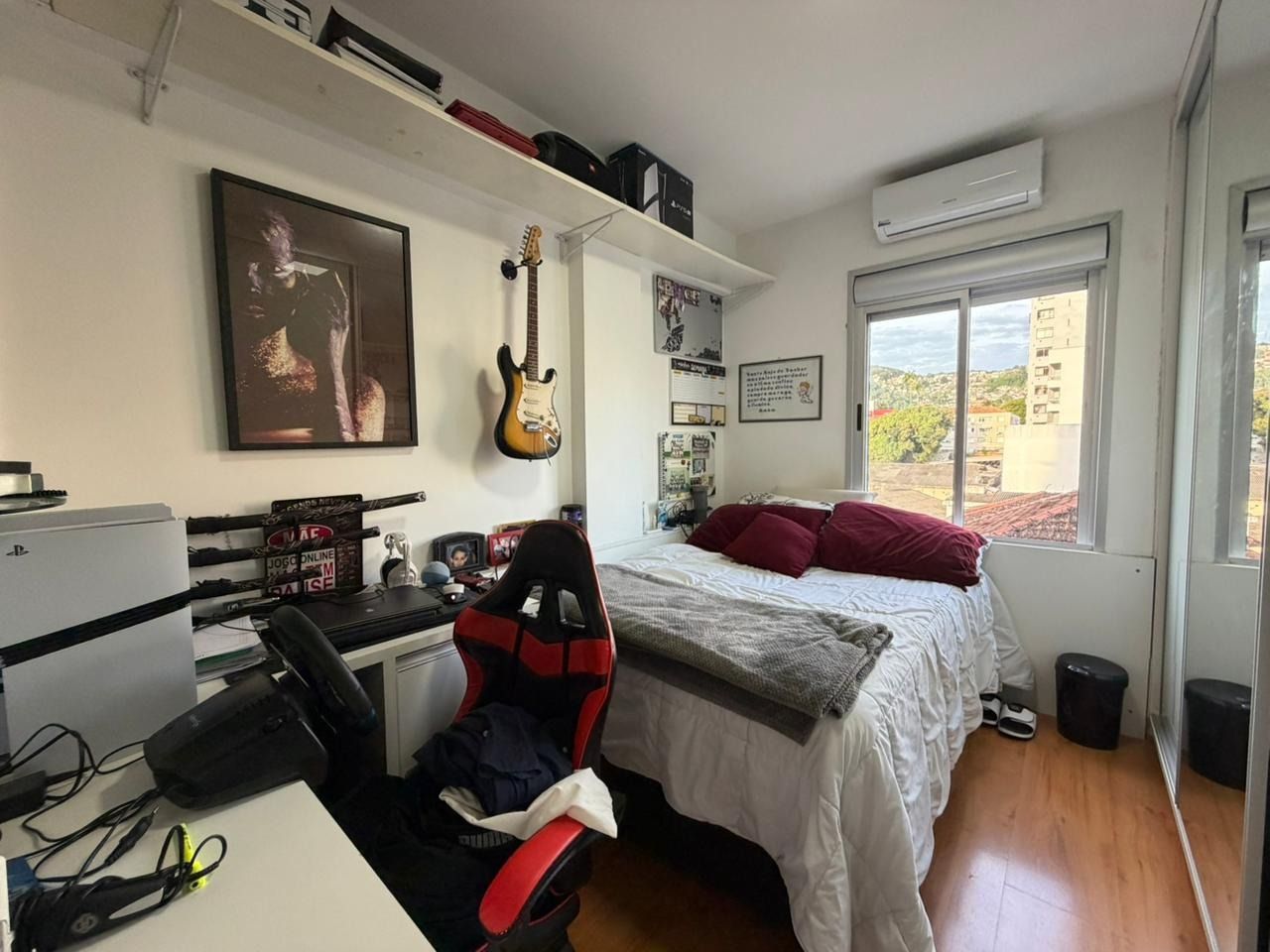 Apartamento com 106m², 4 quartos (sendo 1 suíte), 1 garagem, no bairro Centro em Florianópolis