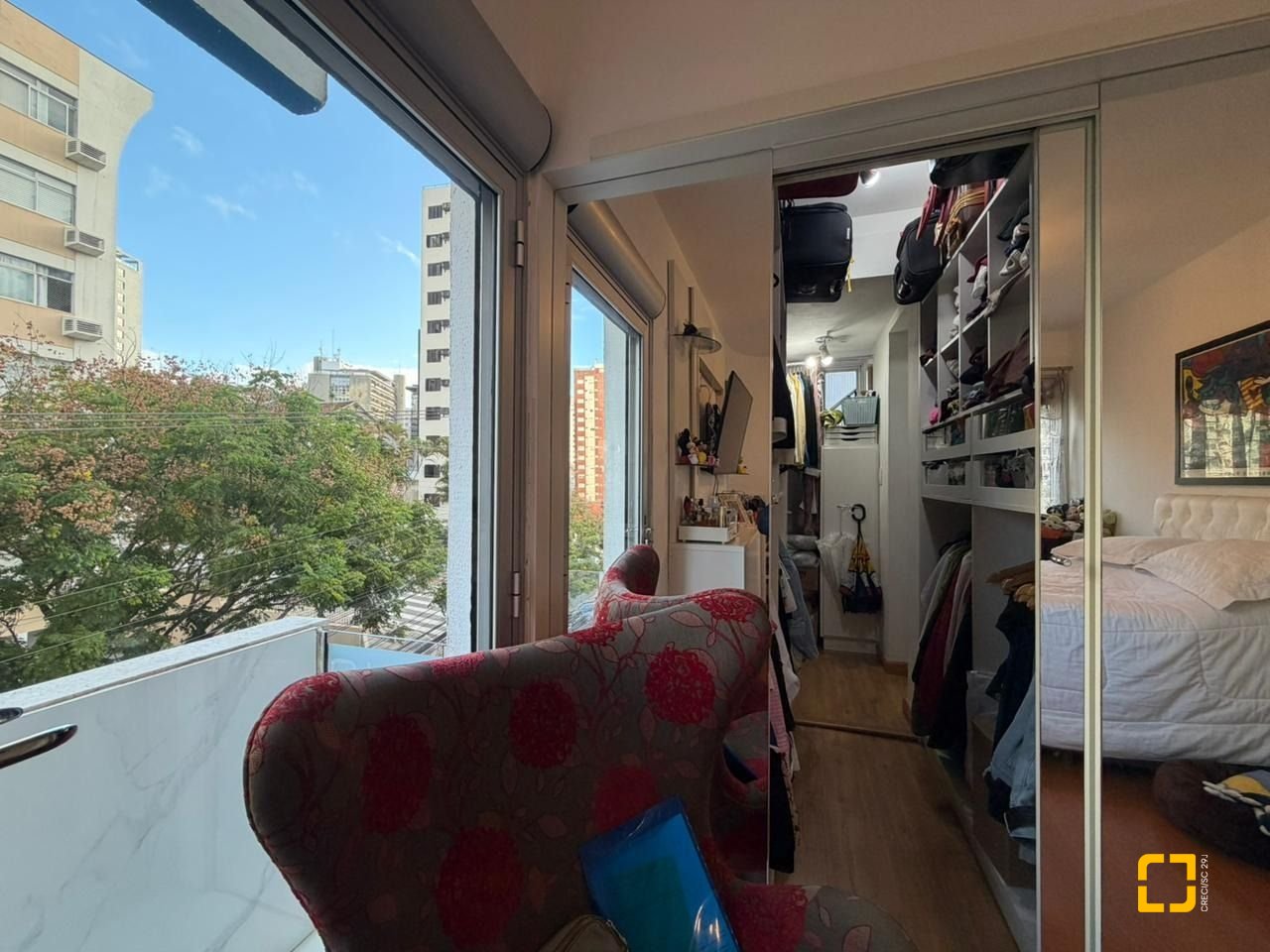 Apartamento com 106m², 4 quartos (sendo 1 suíte), 1 garagem, no bairro Centro em Florianópolis