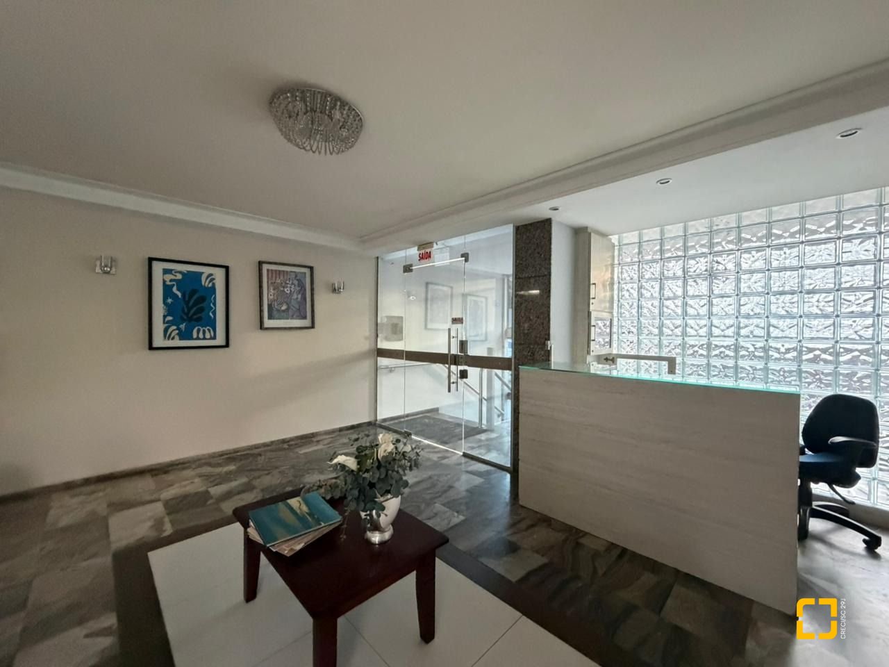 Apartamento com 106m², 4 quartos (sendo 1 suíte), 1 garagem, no bairro Centro em Florianópolis