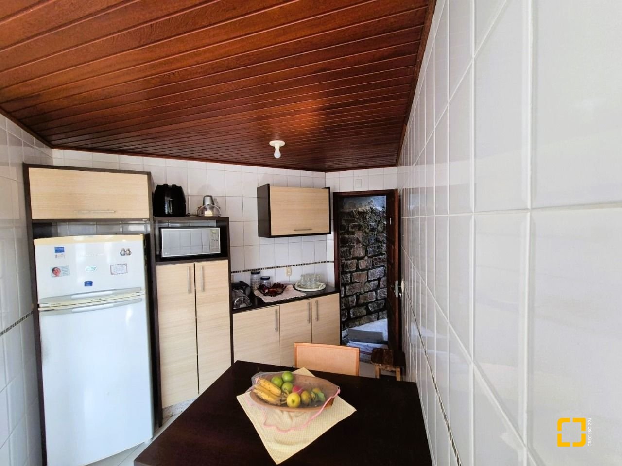 Casa com 230m², 4 quartos (sendo 2 suítes), 2 garagens, no bairro Agronômica em Florianópolis