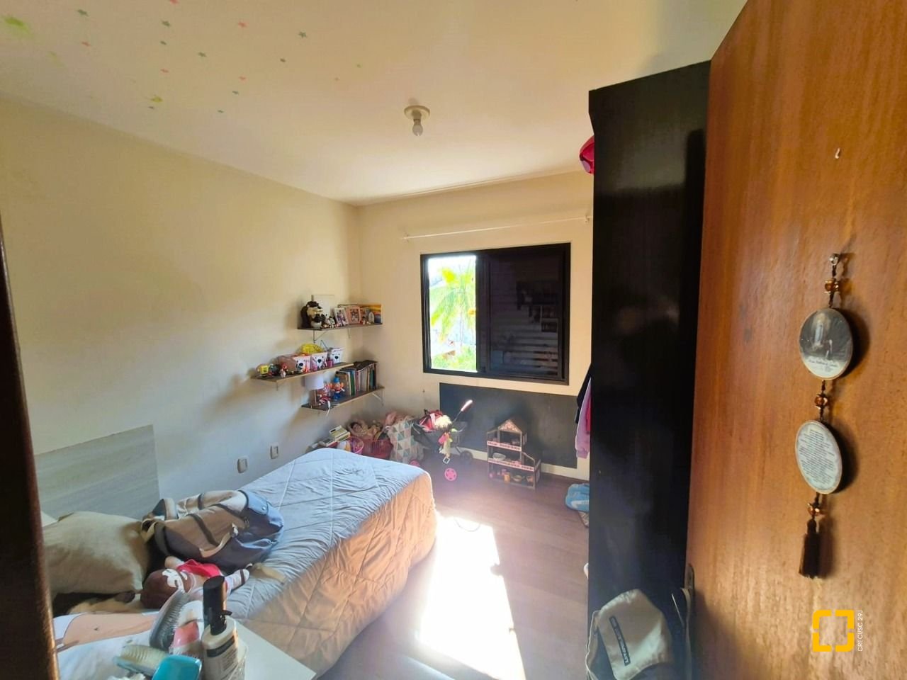 Casa com 230m², 4 quartos (sendo 2 suítes), 2 garagens, no bairro Agronômica em Florianópolis