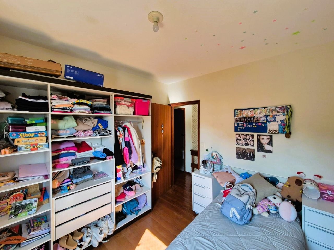 Casa com 230m², 4 quartos (sendo 2 suítes), 2 garagens, no bairro Agronômica em Florianópolis