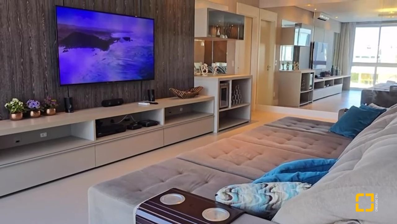 Apartamento com 147m², 4 quartos (sendo 2 suítes), 2 garagens, no bairro Jurerê Internacional em Florianópolis