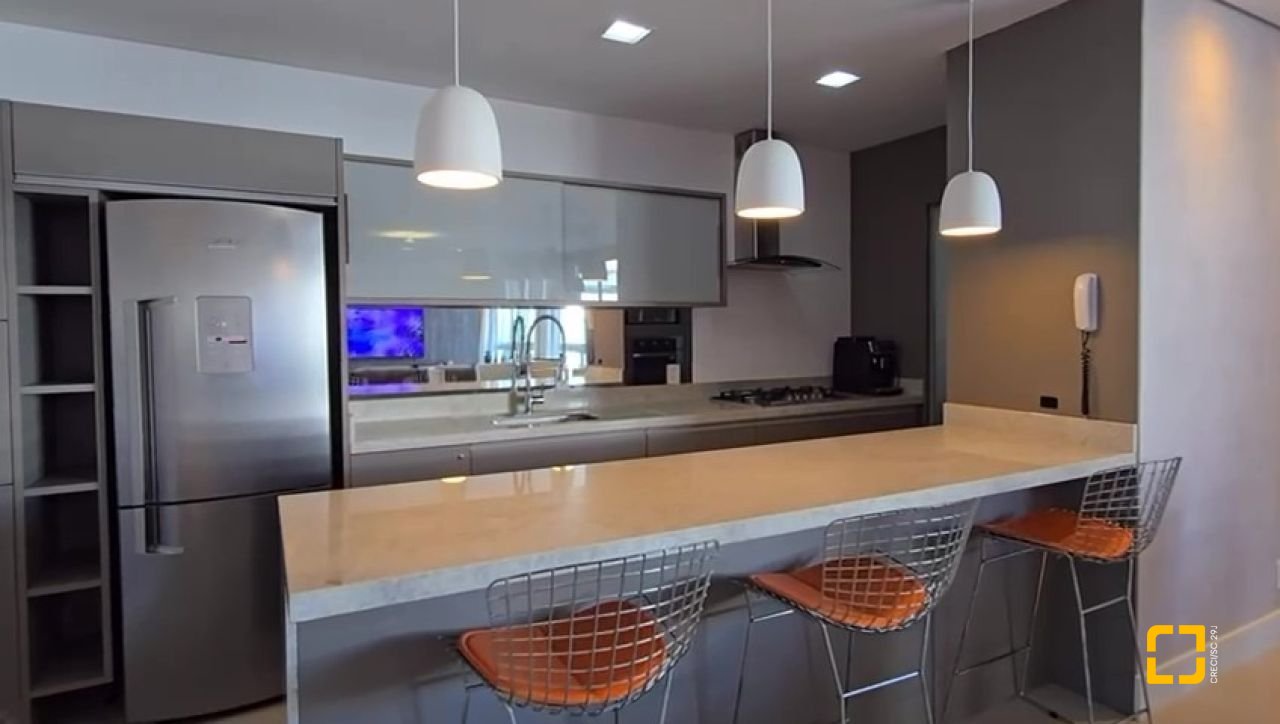Apartamento com 147m², 4 quartos (sendo 2 suítes), 2 garagens, no bairro Jurerê Internacional em Florianópolis