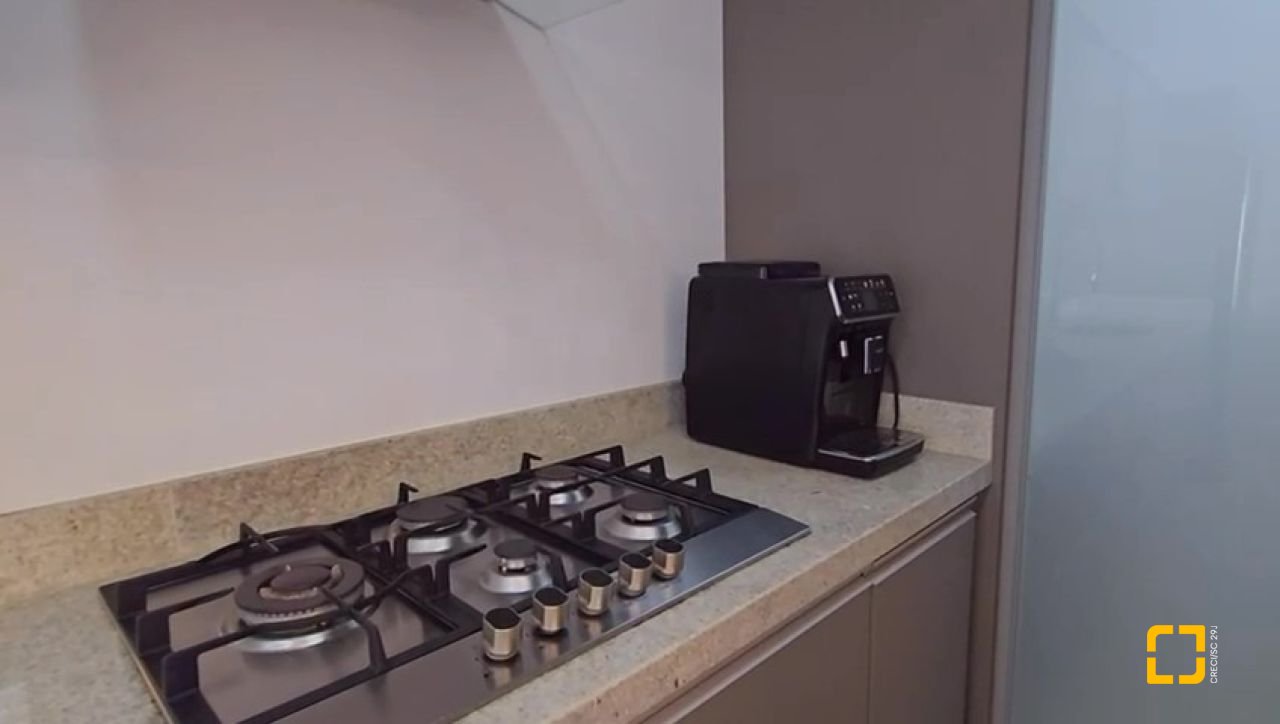 Apartamento com 147m², 4 quartos (sendo 2 suítes), 2 garagens, no bairro Jurerê Internacional em Florianópolis