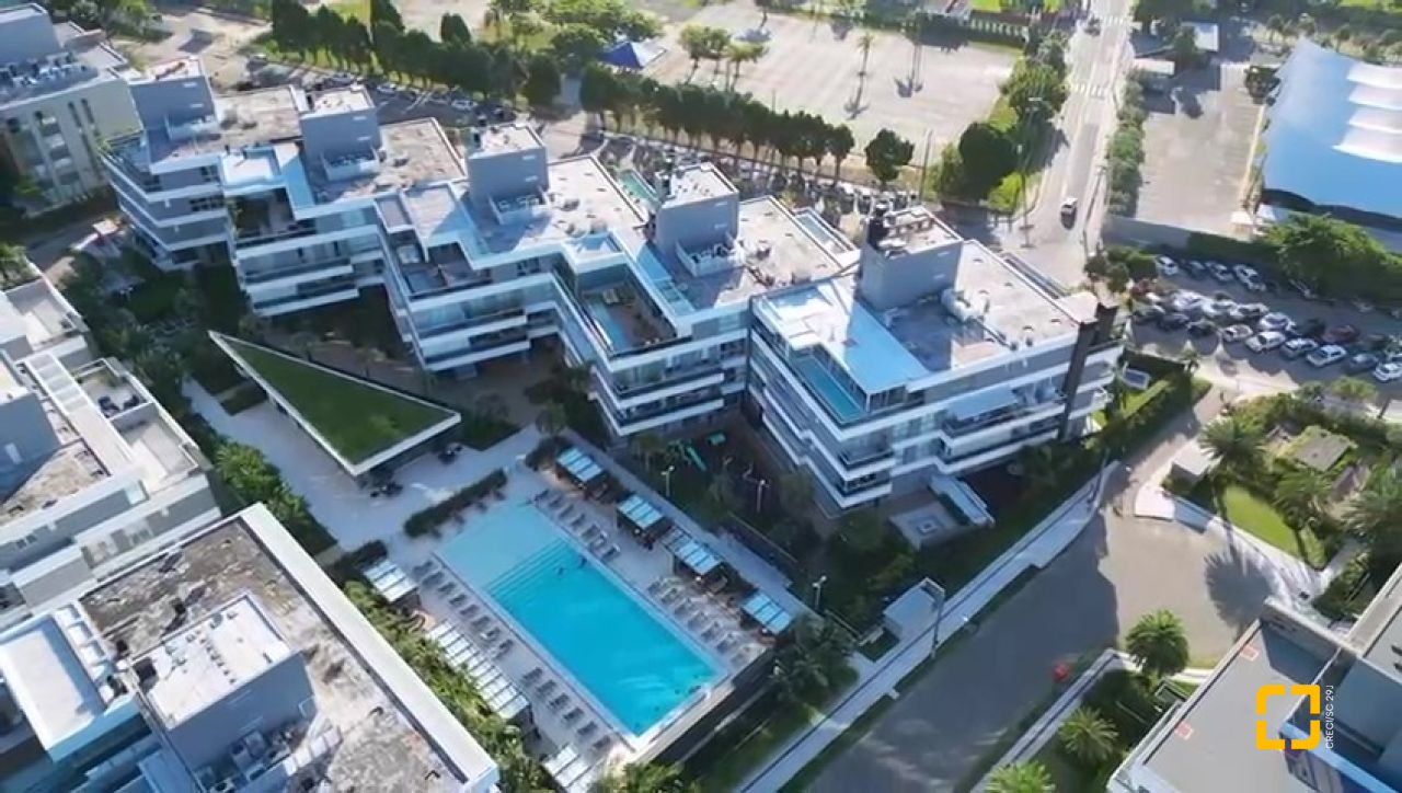 Apartamento com 147m², 4 quartos (sendo 2 suítes), 2 garagens, no bairro Jurerê Internacional em Florianópolis