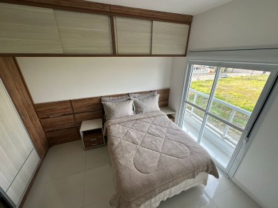 Apartamento com 78m², 2 quartos (sendo 1 suíte), 1 garagem, no bairro Ingleses em Florianópolis