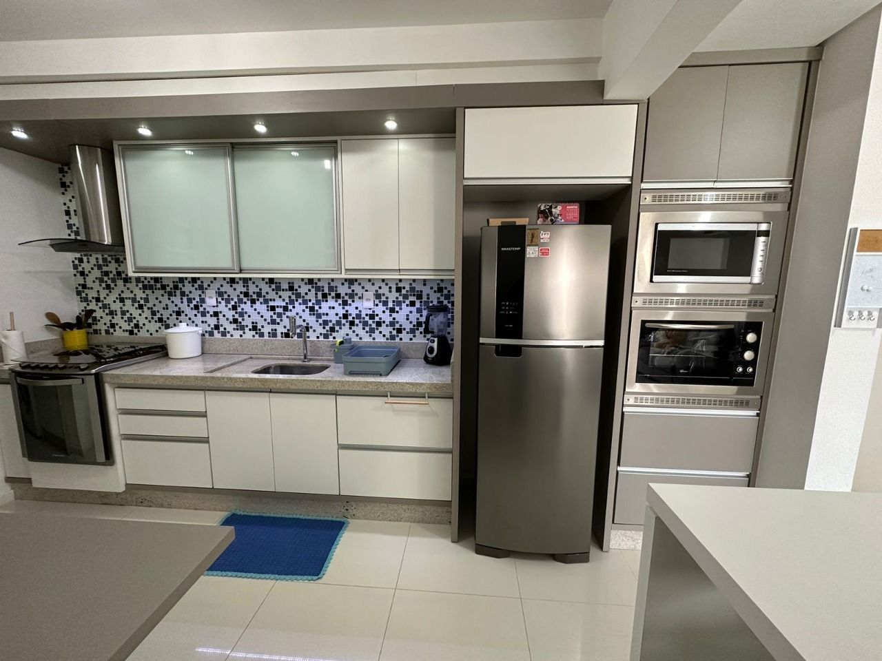 Apartamento com 78m², 2 quartos (sendo 1 suíte), 1 garagem, no bairro Ingleses em Florianópolis