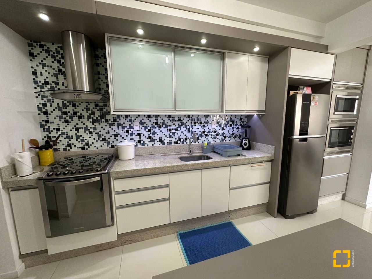 Apartamento com 78m², 2 quartos (sendo 1 suíte), 1 garagem, no bairro Ingleses em Florianópolis