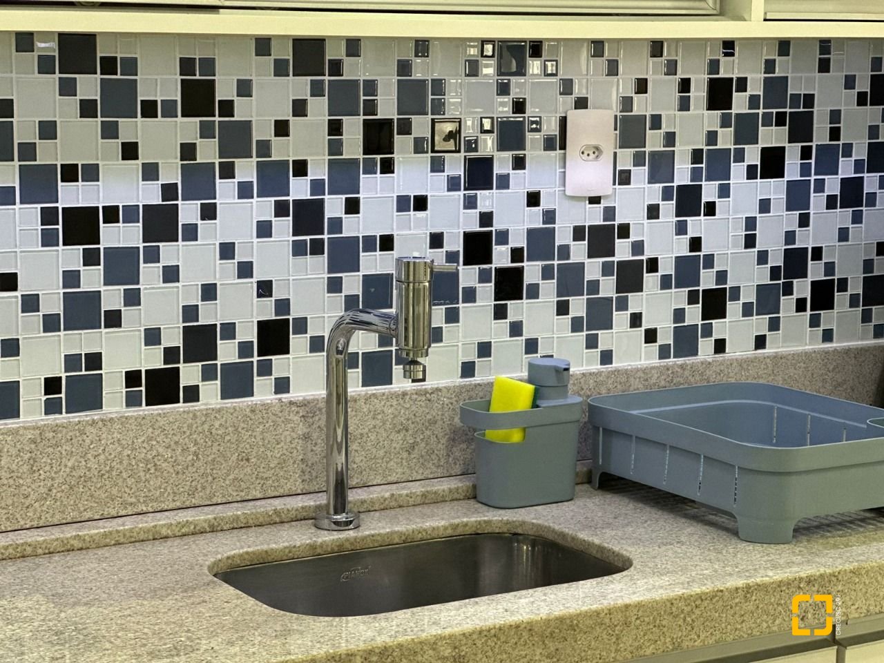 Apartamento com 78m², 2 quartos (sendo 1 suíte), 1 garagem, no bairro Ingleses em Florianópolis