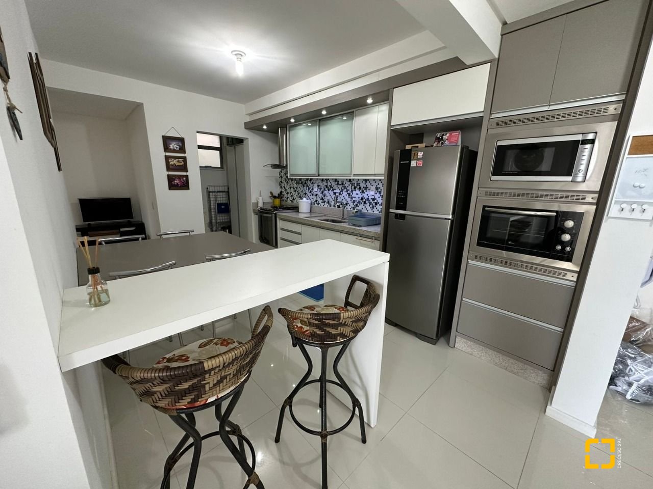Apartamento com 78m², 2 quartos (sendo 1 suíte), 1 garagem, no bairro Ingleses em Florianópolis