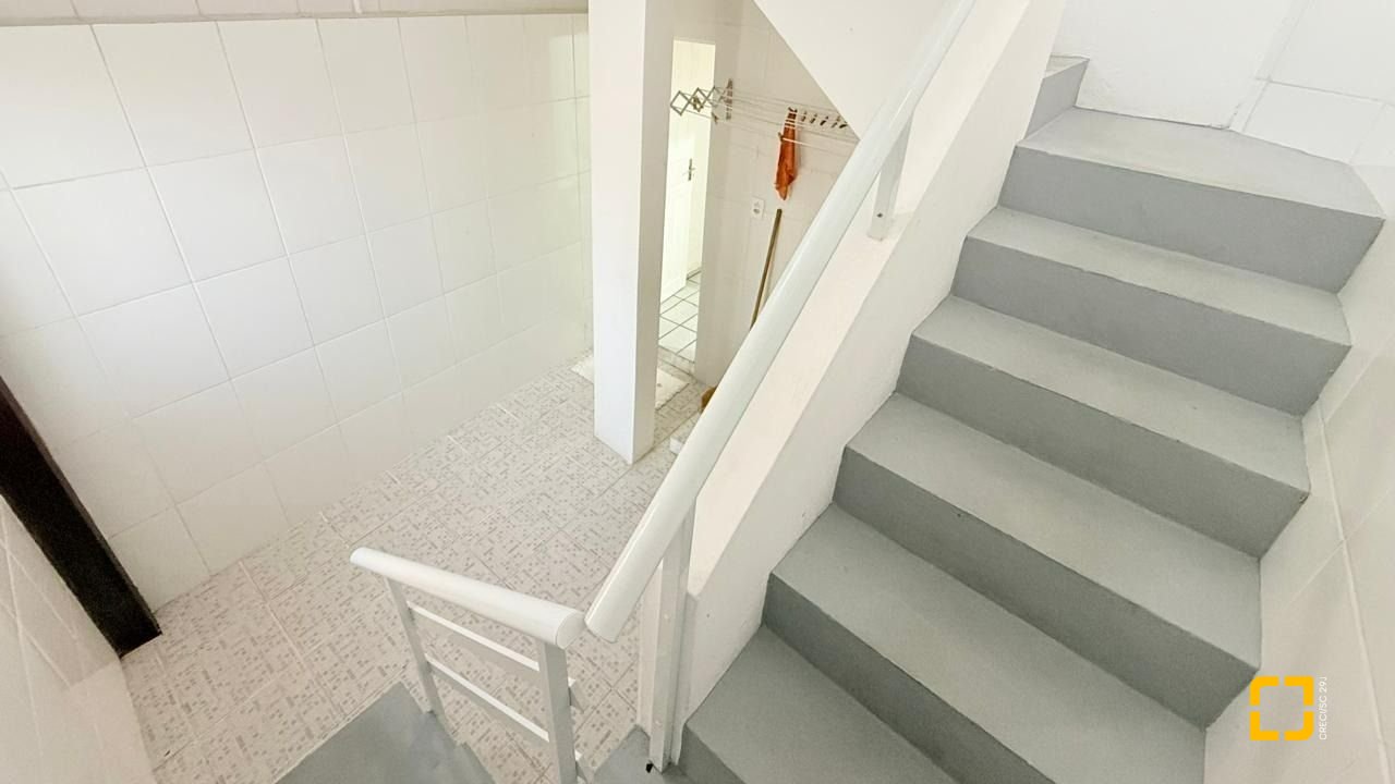 Casa com 76m², 4 quartos, 1 garagem, no bairro Ingleses do Rio Vermelho em Florianópolis