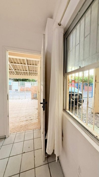 Casa com 76m², 4 quartos, 1 garagem, no bairro Ingleses do Rio Vermelho em Florianópolis