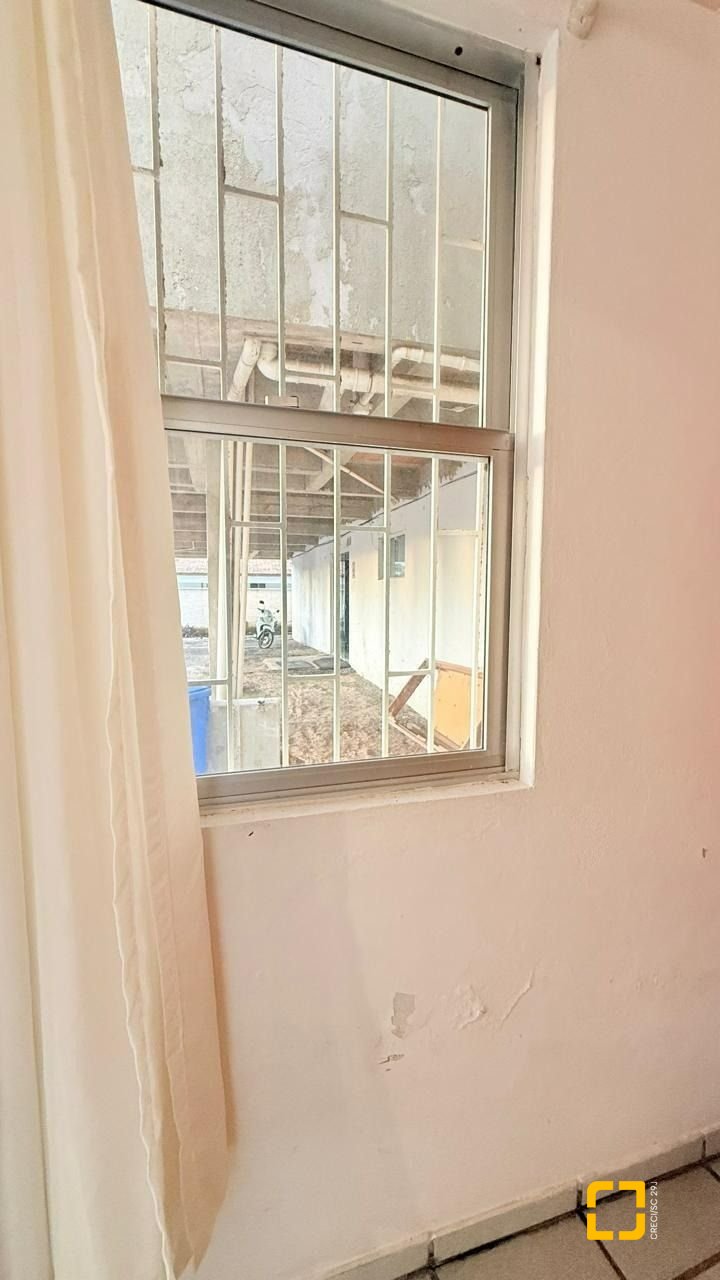 Casa com 76m², 4 quartos, 1 garagem, no bairro Ingleses do Rio Vermelho em Florianópolis