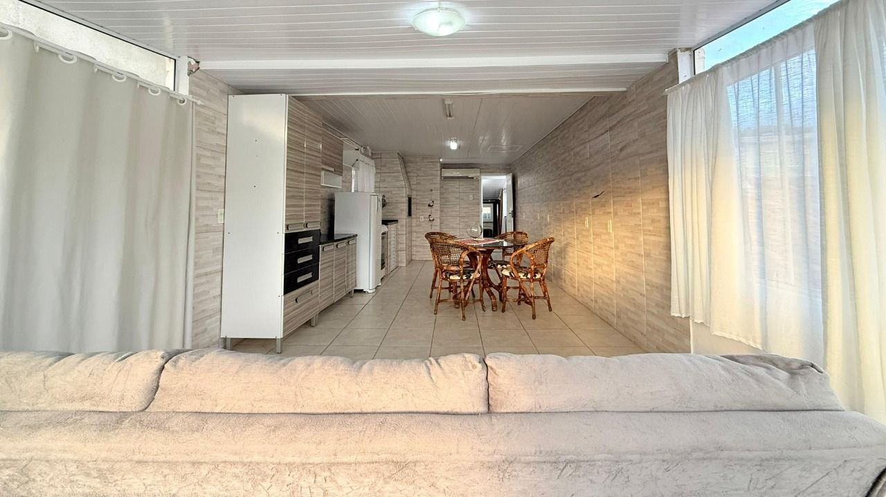 Casa com 76m², 4 quartos, 1 garagem, no bairro Ingleses do Rio Vermelho em Florianópolis