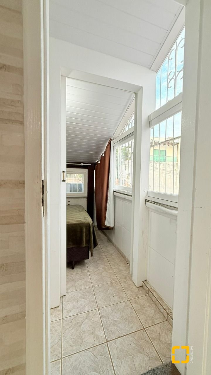 Casa com 76m², 4 quartos, 1 garagem, no bairro Ingleses do Rio Vermelho em Florianópolis