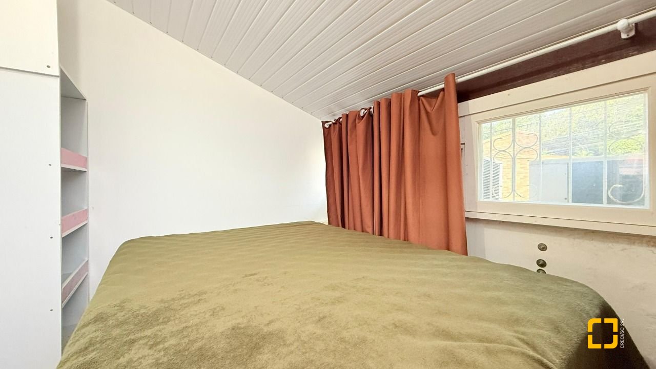 Casa com 76m², 4 quartos, 1 garagem, no bairro Ingleses do Rio Vermelho em Florianópolis