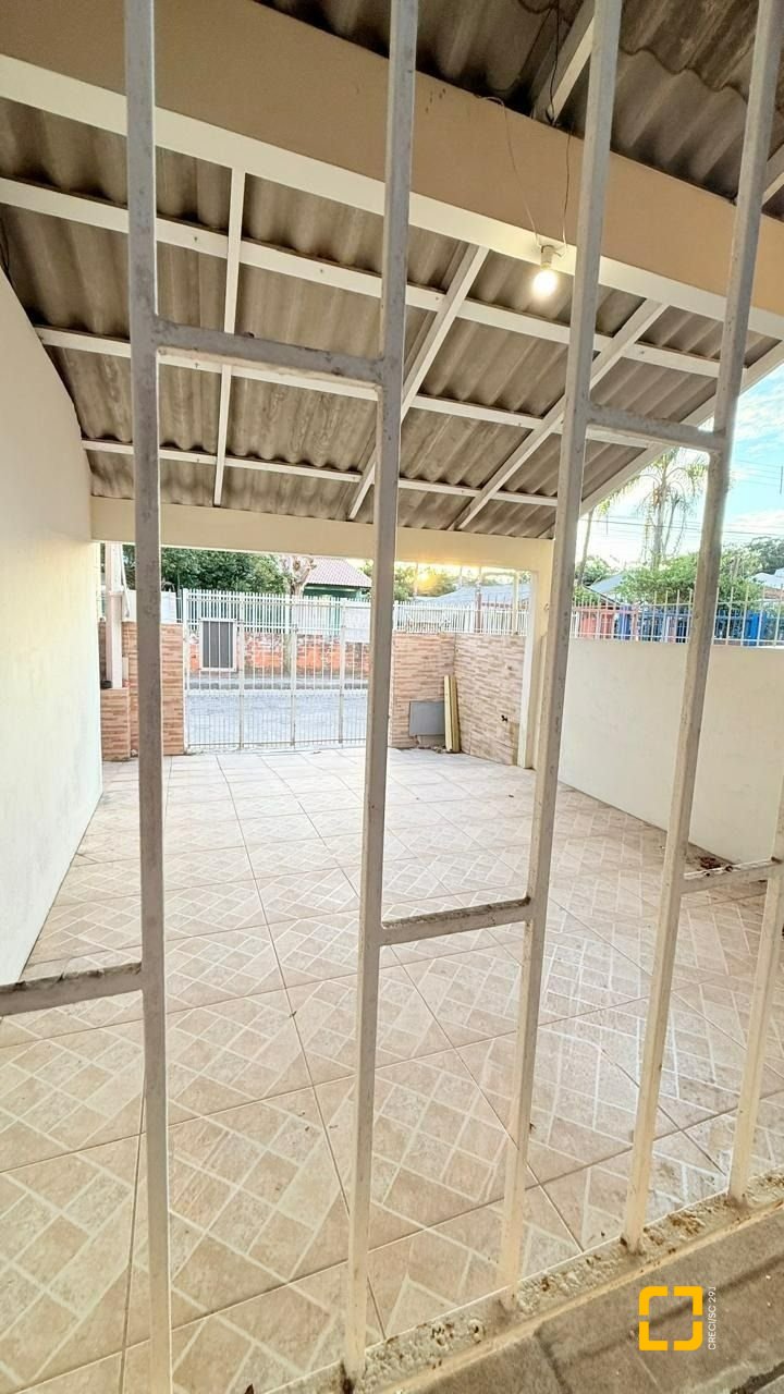 Casa com 76m², 4 quartos, 1 garagem, no bairro Ingleses do Rio Vermelho em Florianópolis