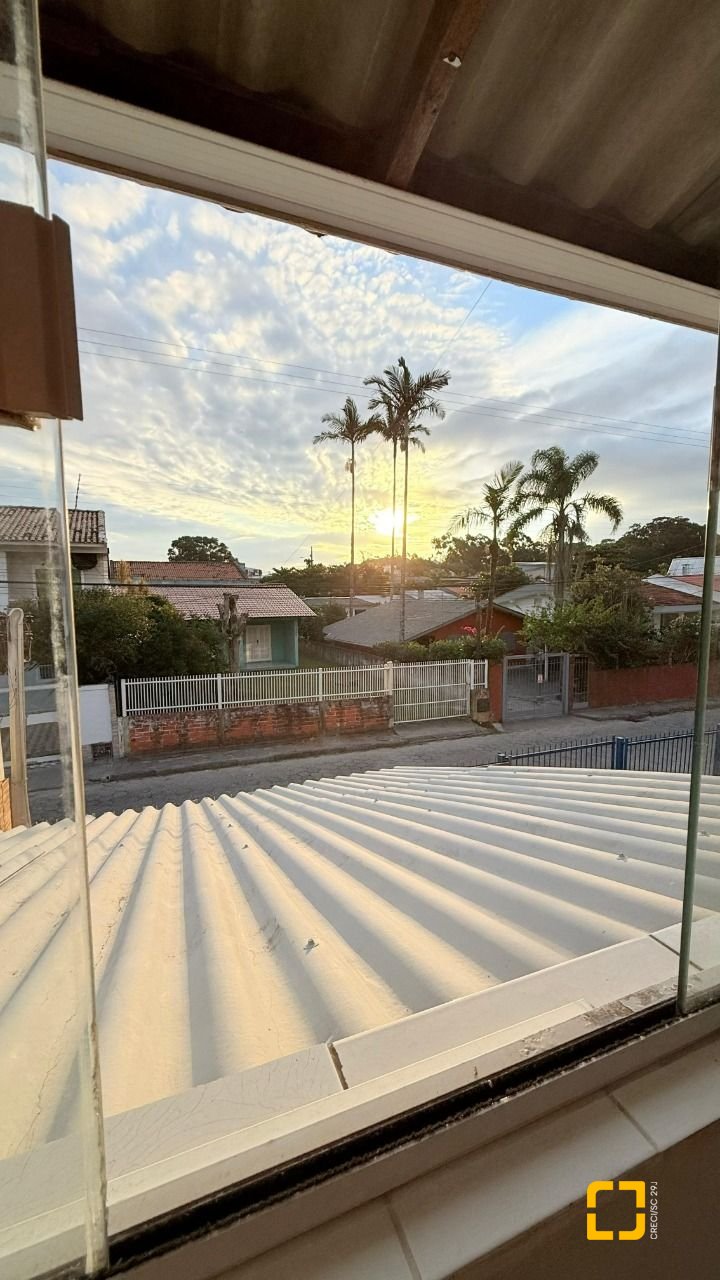 Casa com 76m², 4 quartos, 1 garagem, no bairro Ingleses do Rio Vermelho em Florianópolis