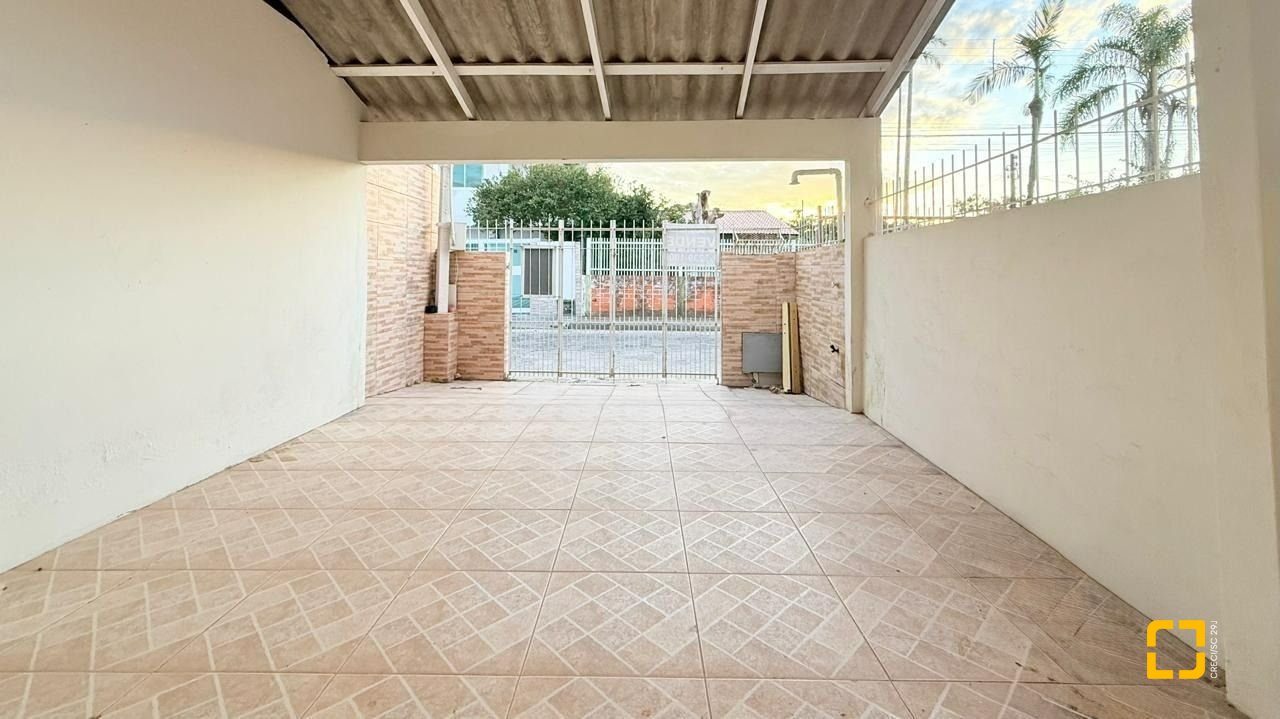Casa com 76m², 4 quartos, 1 garagem, no bairro Ingleses do Rio Vermelho em Florianópolis