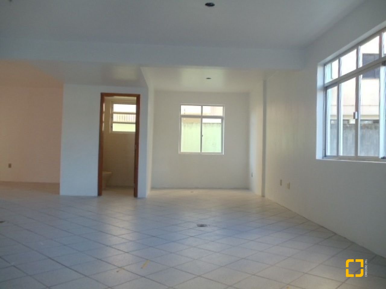 Loja com 214m², 1 garagem, no bairro Centro em Florianópolis