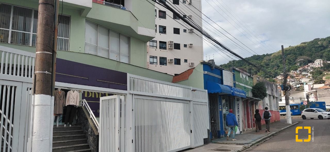 Loja com 214m², 1 garagem, no bairro Centro em Florianópolis