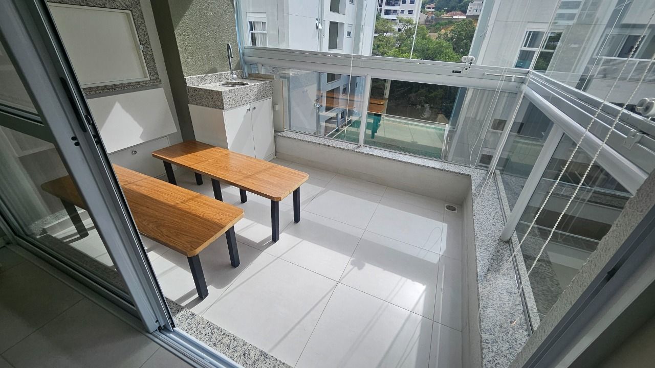 Apartamento com 72m², 3 quartos (sendo 1 suíte), 1 garagem, no bairro Saco Grande em Florianópolis