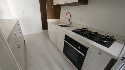 Apartamento com 72m², 3 quartos (sendo 1 suíte), 1 garagem, no bairro Saco Grande em Florianópolis