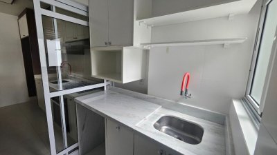 Apartamento com 72m², 3 quartos (sendo 1 suíte), 1 garagem, no bairro Saco Grande em Florianópolis