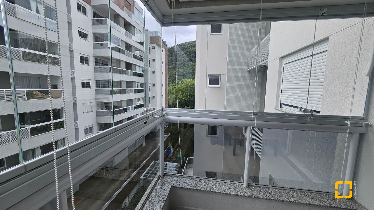 Apartamento com 72m², 3 quartos (sendo 1 suíte), 1 garagem, no bairro Saco Grande em Florianópolis
