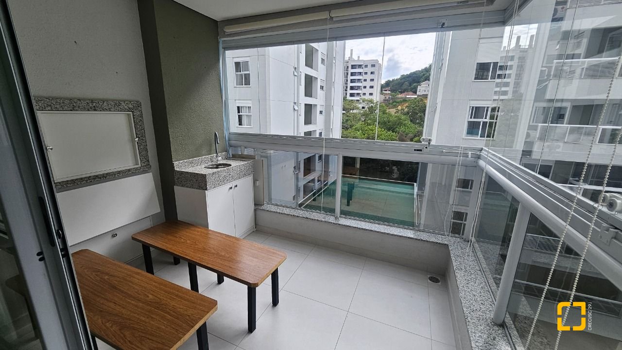 Apartamento com 72m², 3 quartos (sendo 1 suíte), 1 garagem, no bairro Saco Grande em Florianópolis