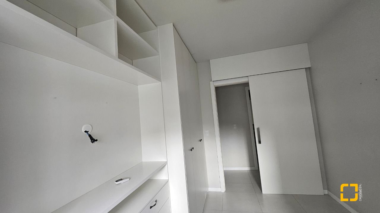 Apartamento com 72m², 3 quartos (sendo 1 suíte), 1 garagem, no bairro Saco Grande em Florianópolis