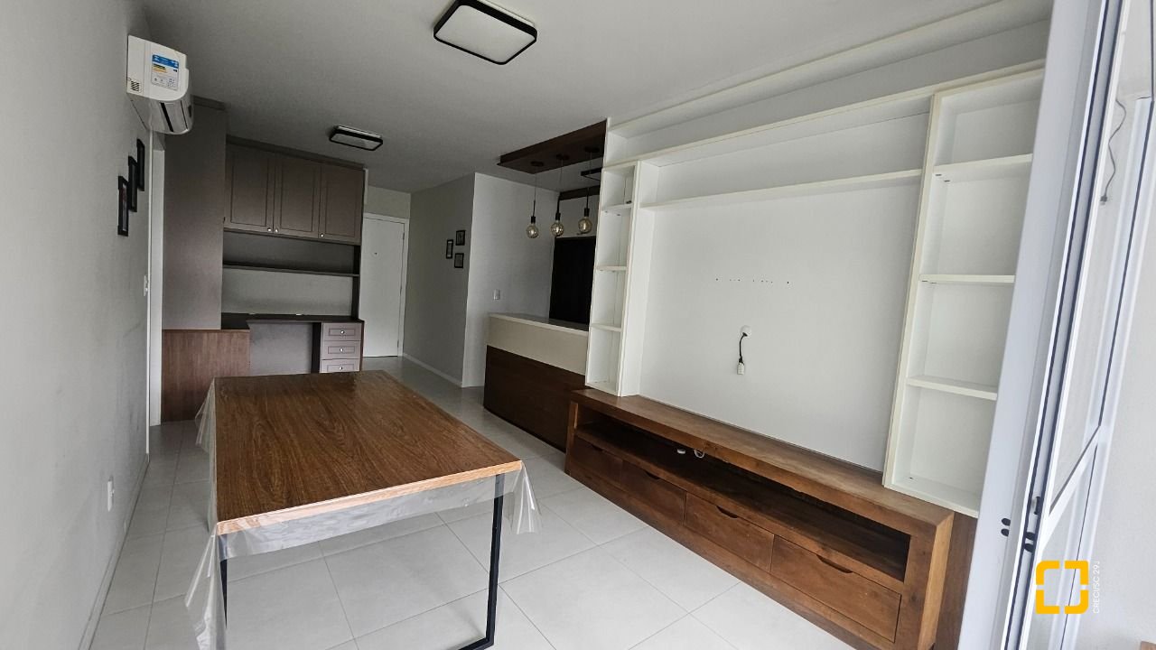 Apartamento com 72m², 3 quartos (sendo 1 suíte), 1 garagem, no bairro Saco Grande em Florianópolis