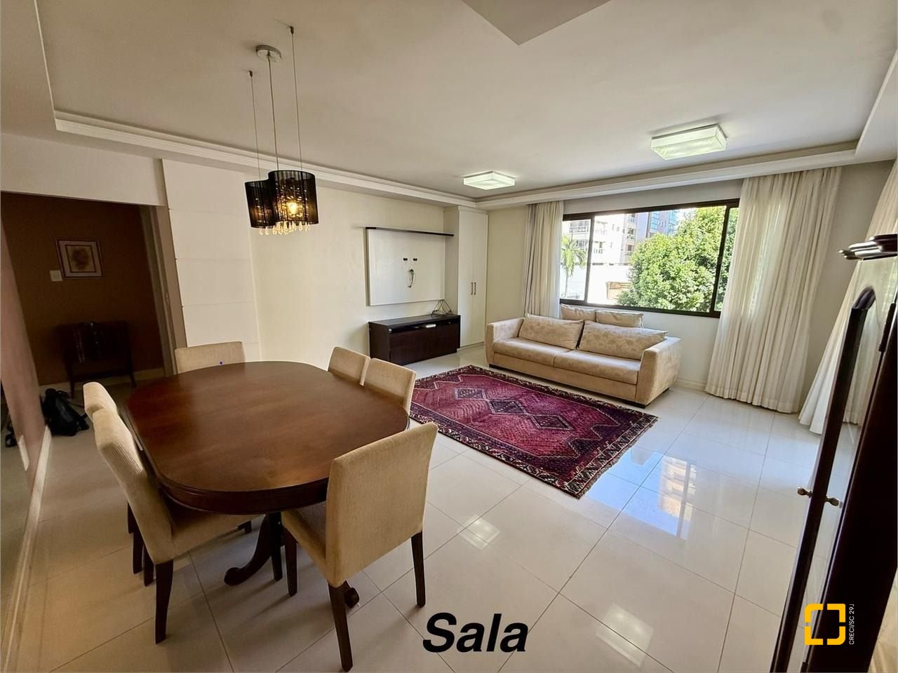 Apartamento com 144m², 5 quartos (sendo 2 suítes), 1 garagem, no bairro Centro em Florianópolis